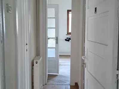 hol generos intrare apartament vanzare cumparare Sector 4 București